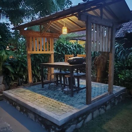 Giri Sari Guest House Pemuteran Zewnętrze zdjęcie