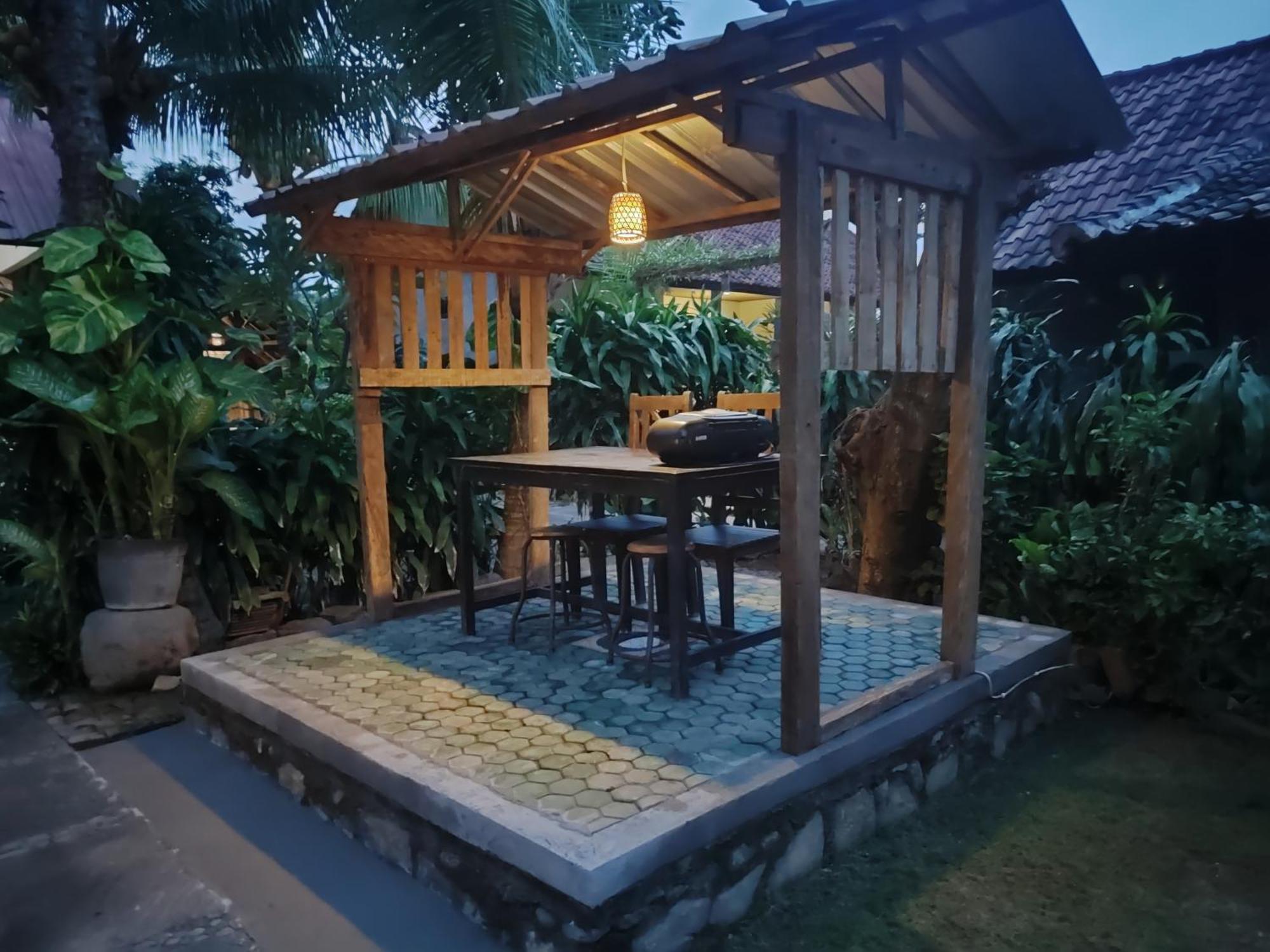 Giri Sari Guest House Pemuteran Zewnętrze zdjęcie