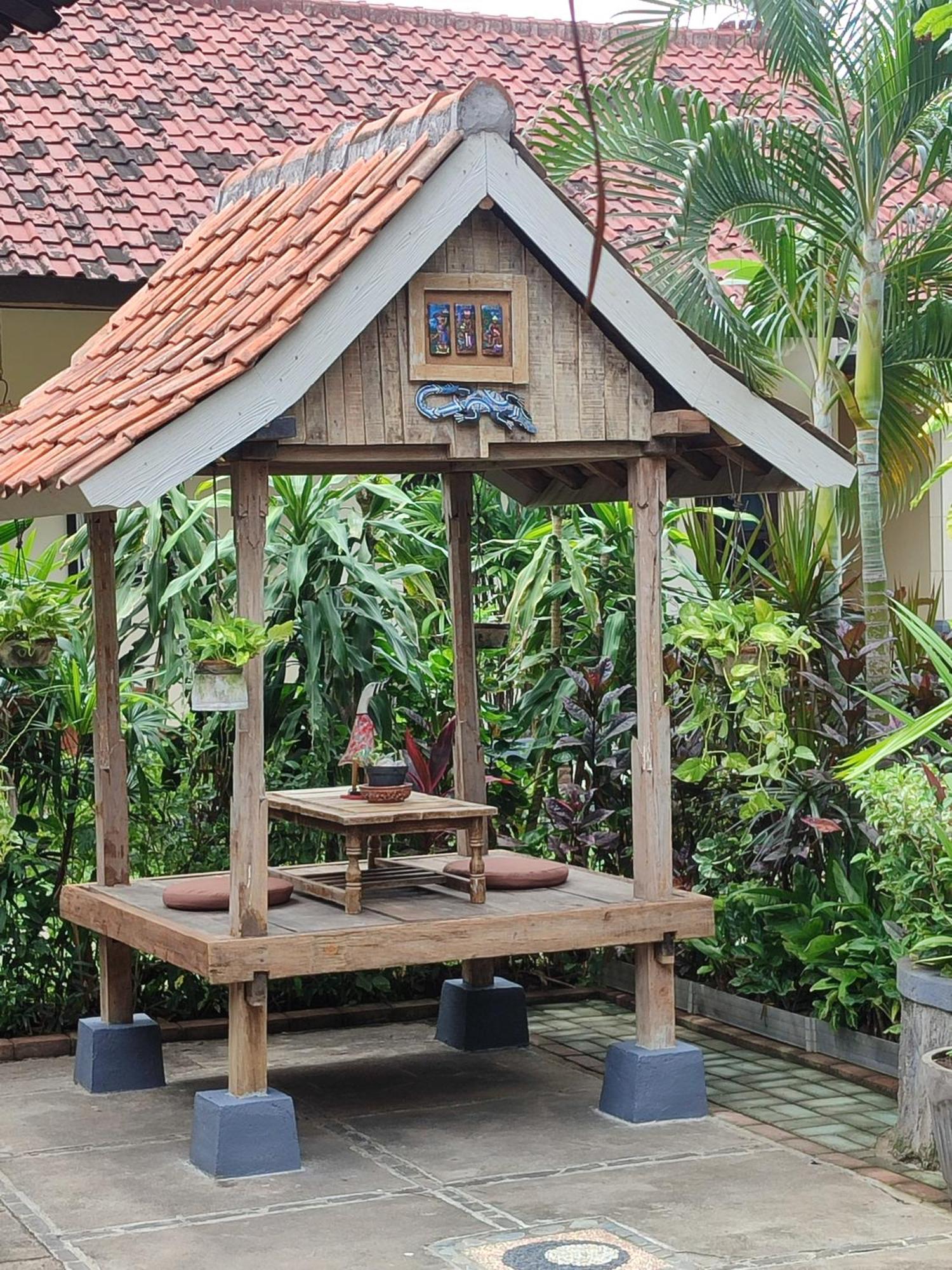 Giri Sari Guest House Pemuteran Zewnętrze zdjęcie