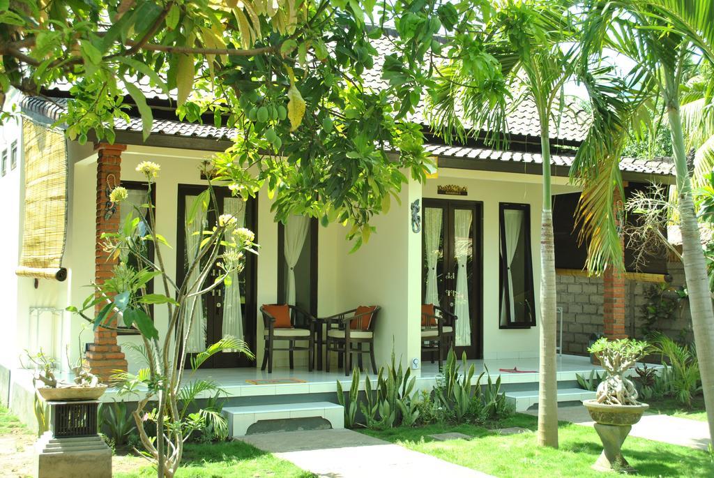 Giri Sari Guest House Pemuteran Zewnętrze zdjęcie